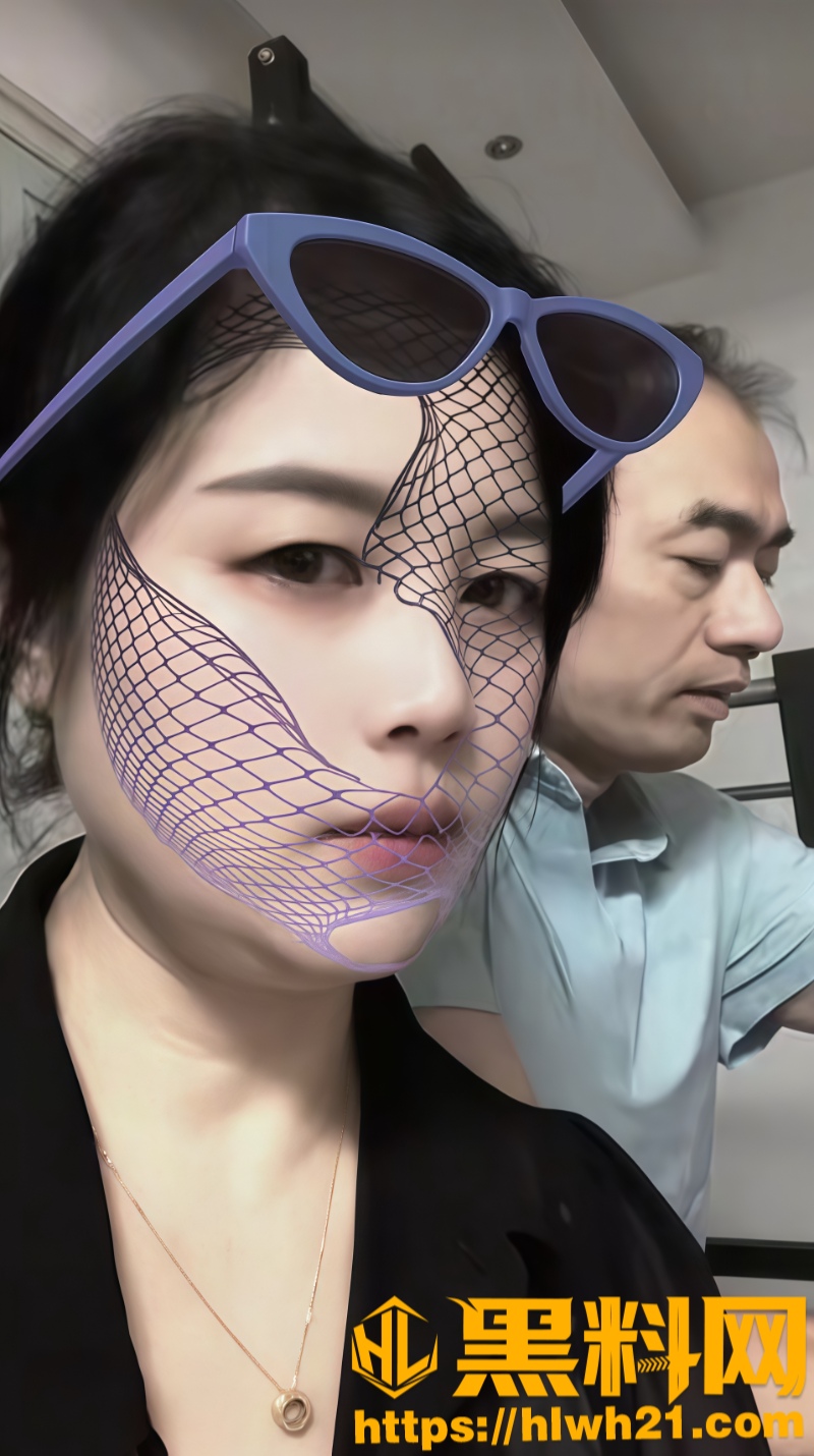 玉林何志武丈母娘 8