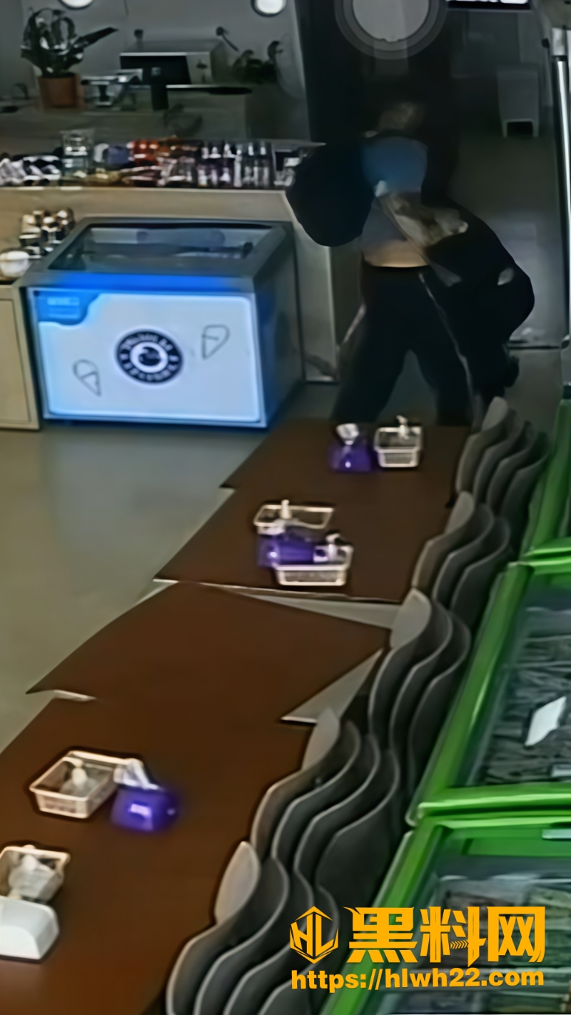 巴西冰淇淋店反杀事件警方通报1
